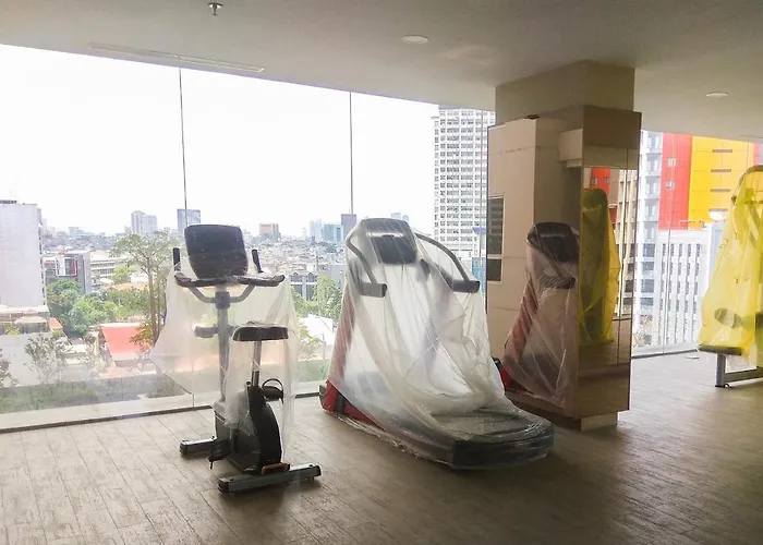 Prime Location Studio Apartment At Elpis Residence Near Ancol By Travelio