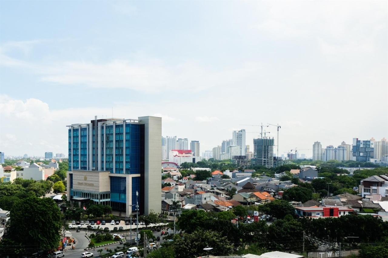 Prime Location At Elpis Near Ancol By Travelio Apartemen